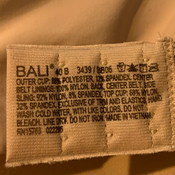 Bali Ultra Light Smoothing Underwire Bra. 40B. Light tan. - Picture 5 of 5